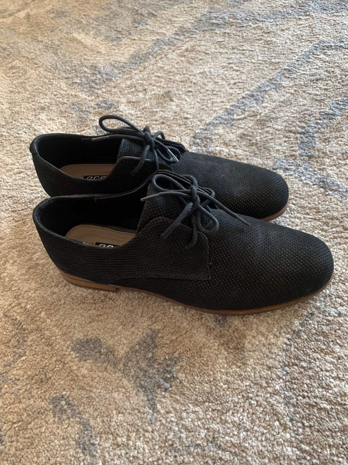 Brand new ECCO suede oxford shoes