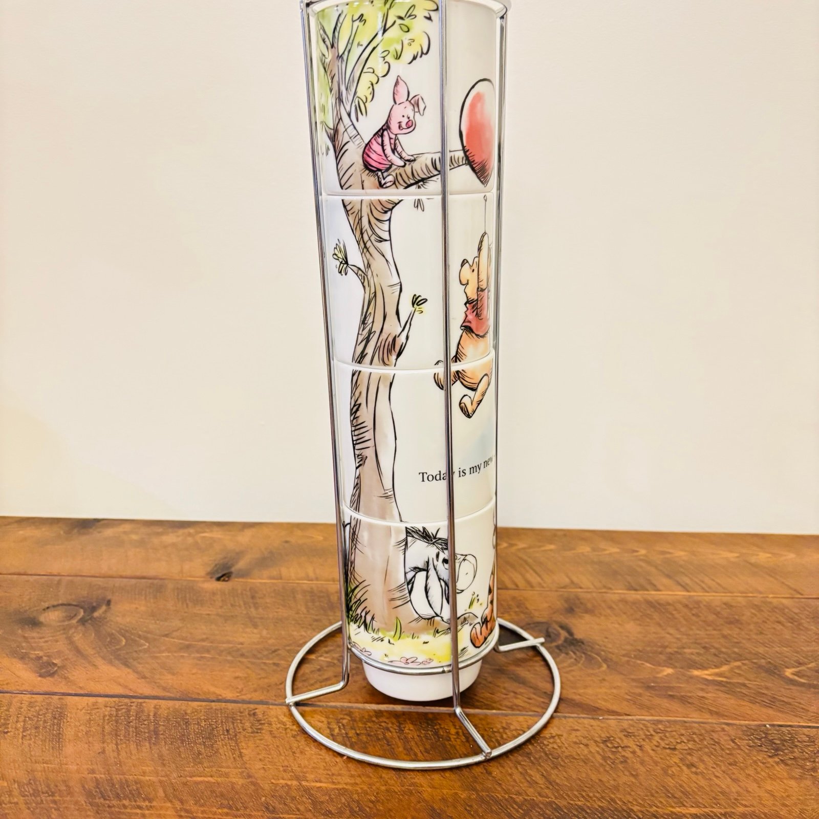 4 Disney Winnie the Pooh Stackable Mugs W/ Metal Rack