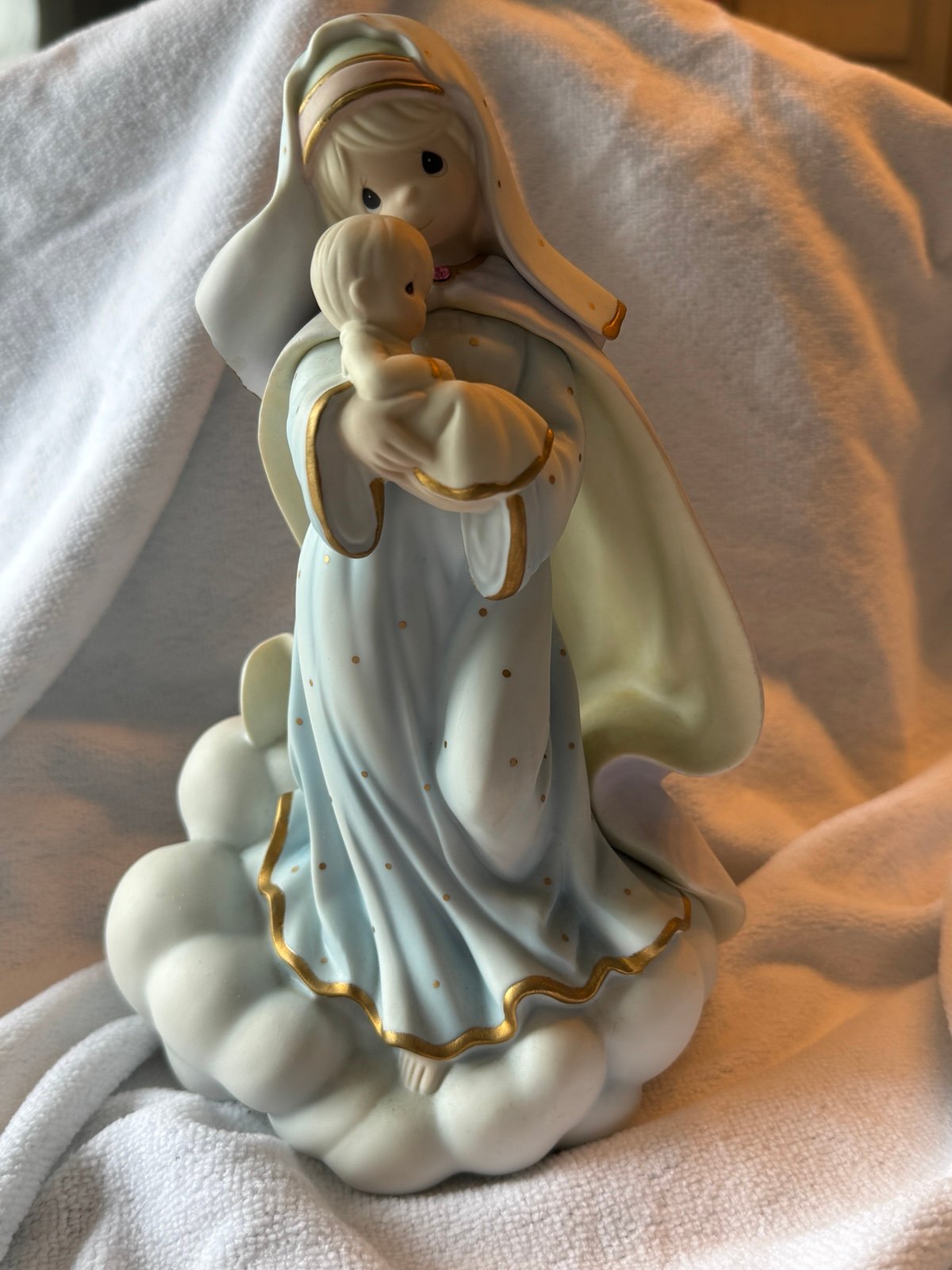Precious Moments 1998 Blessed Art Thou Amongst Women 261556