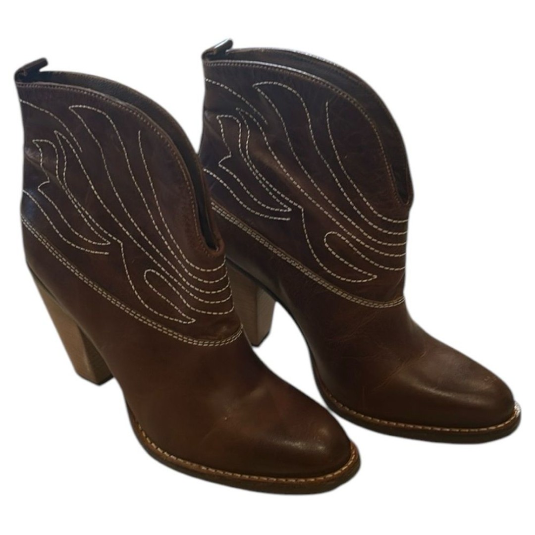 Matisse Brown Leather Miguel Ankle Boots- size 9M