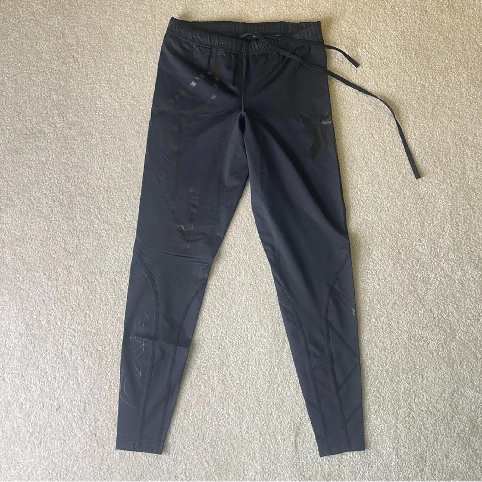 2XU Black Core Compression Tights - women's small