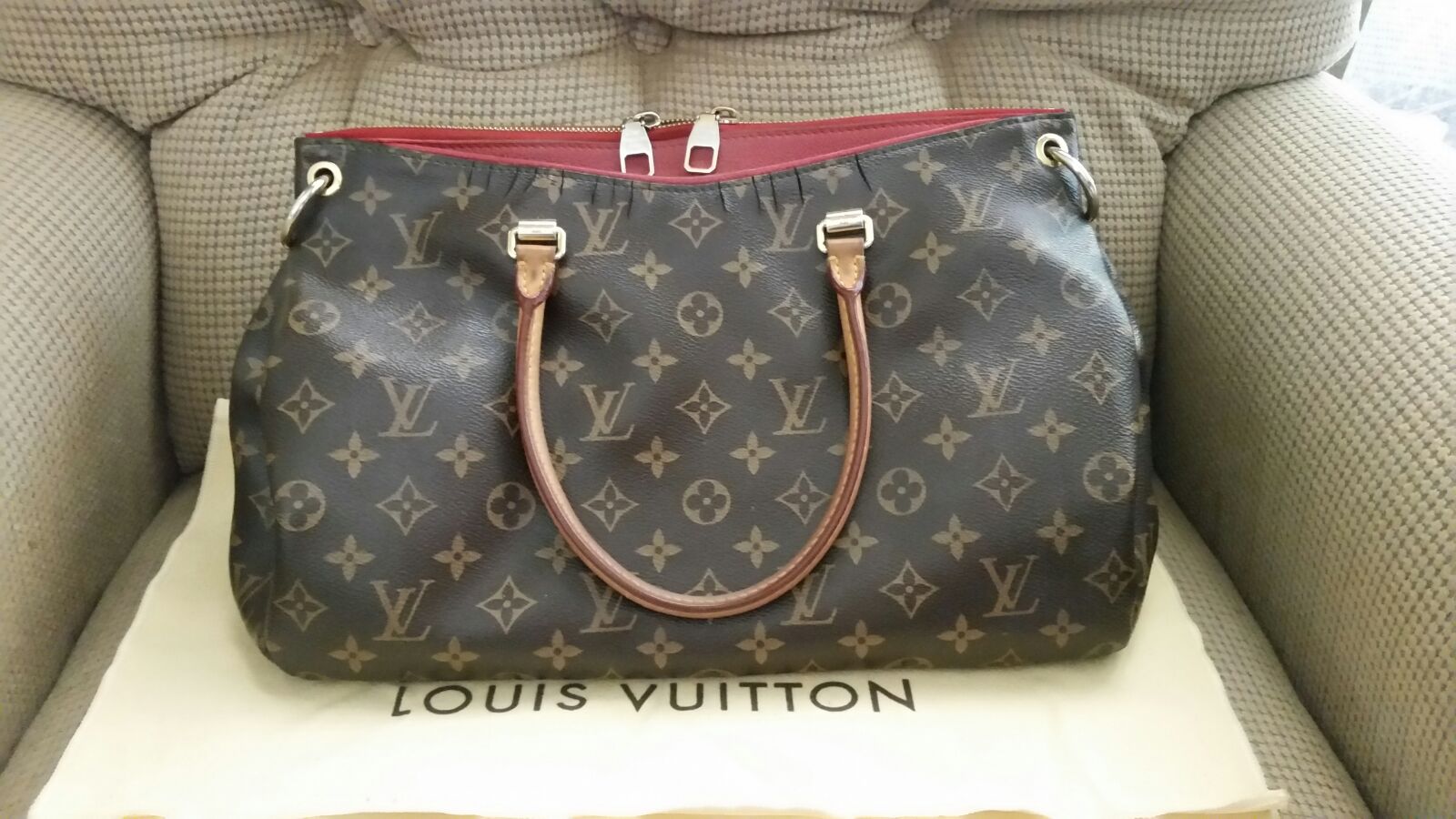 Louis Vuitton Purse
