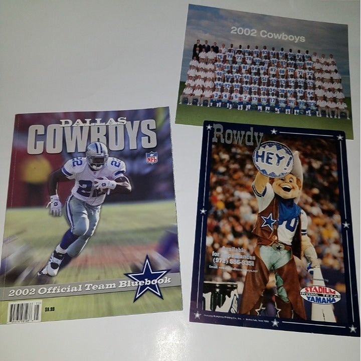 Dallas Cowboys 2002 Official Bluebook NFL Football Blue Book Team Photo Rowdy