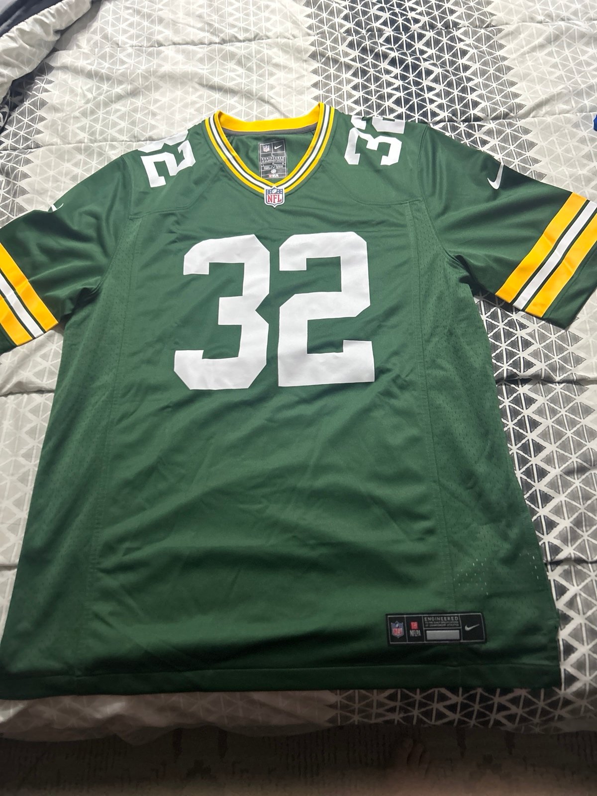 Nike Green Bay Packers, Marshawn Lloyd jersey number 32 size men’s L