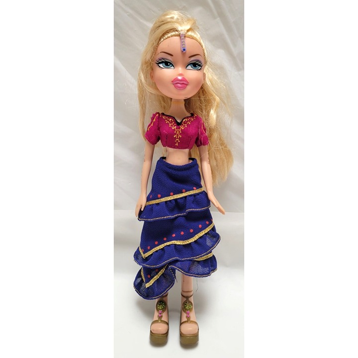 Vintage 2001 MGA Bratz Genie Magic 10 CLOE Doll with Henna Tattoos