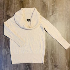 Halogen Cream color Turtleneck 100% Cashmere Sweater