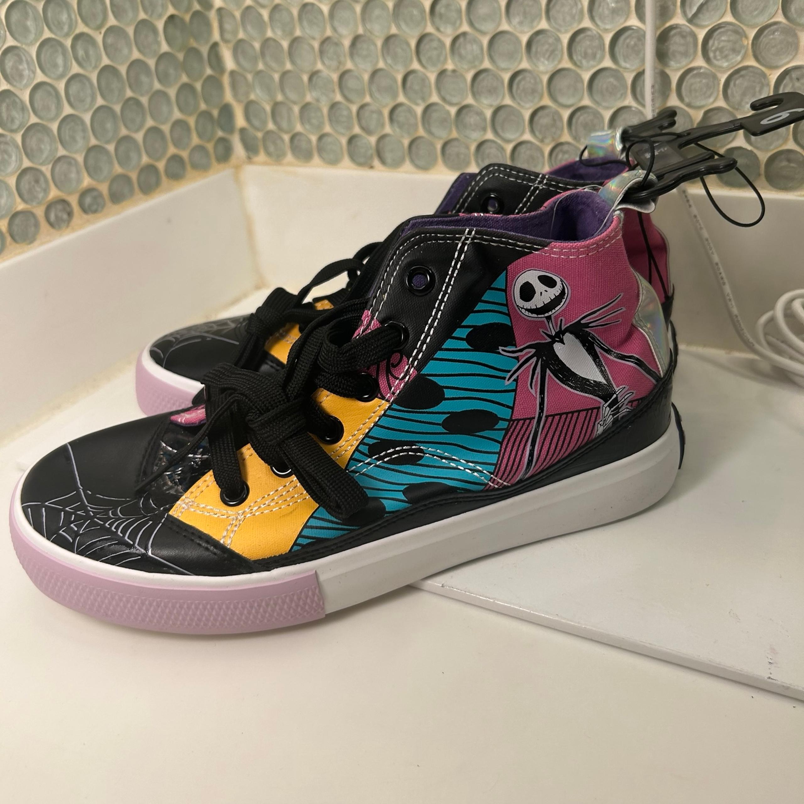 The Nightmare Before Christmas Groundup Canvas Hightop Shoes Size 6 - Disney
