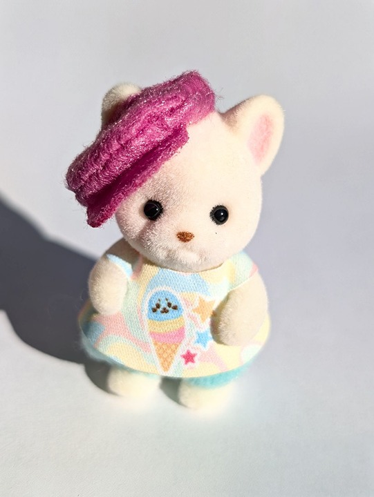 Sylvanian Families Prize Last Chance Baby Parfait French Bulldog