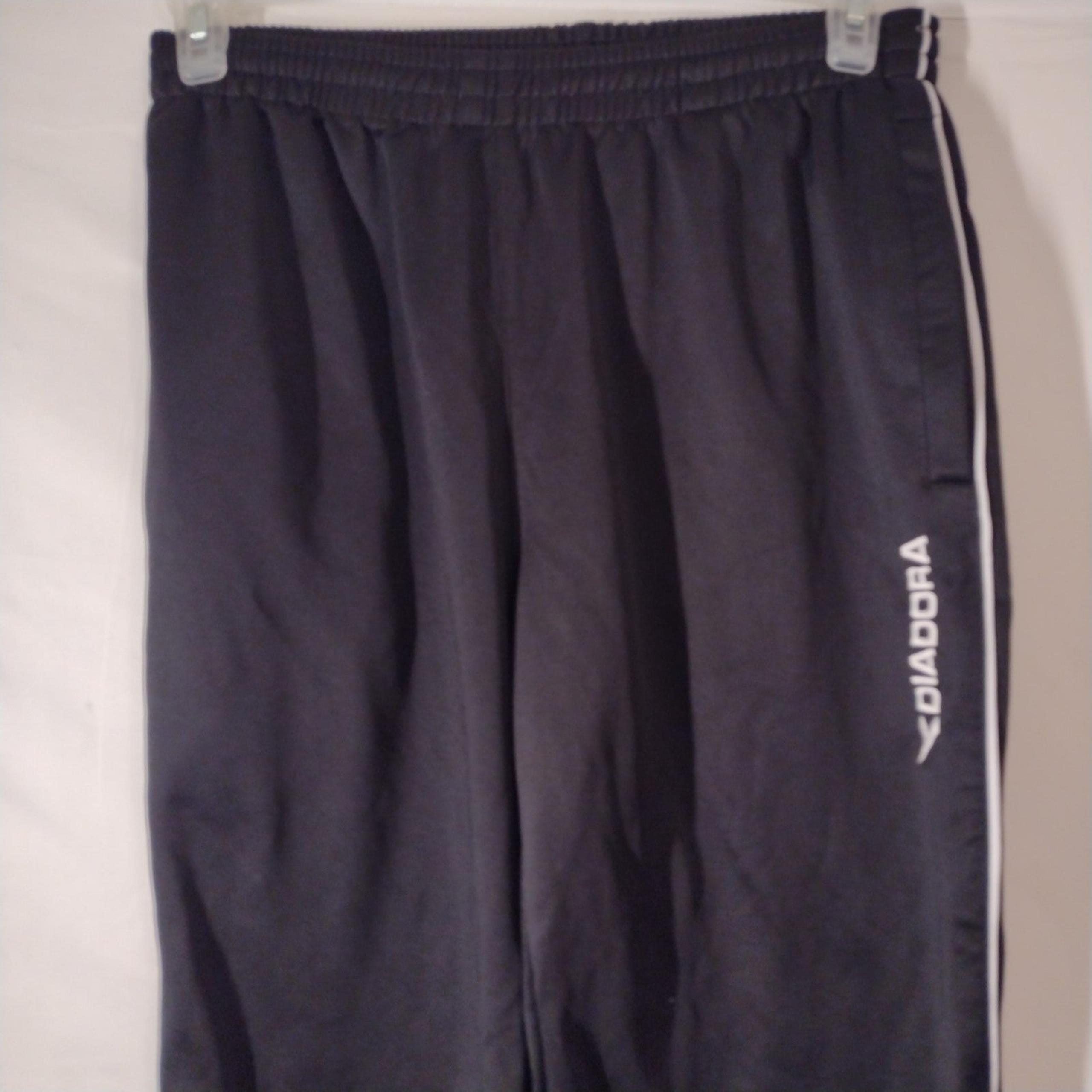 Diadora Black Activewear Pants Men's Size Small 100% Polyester Made In China.