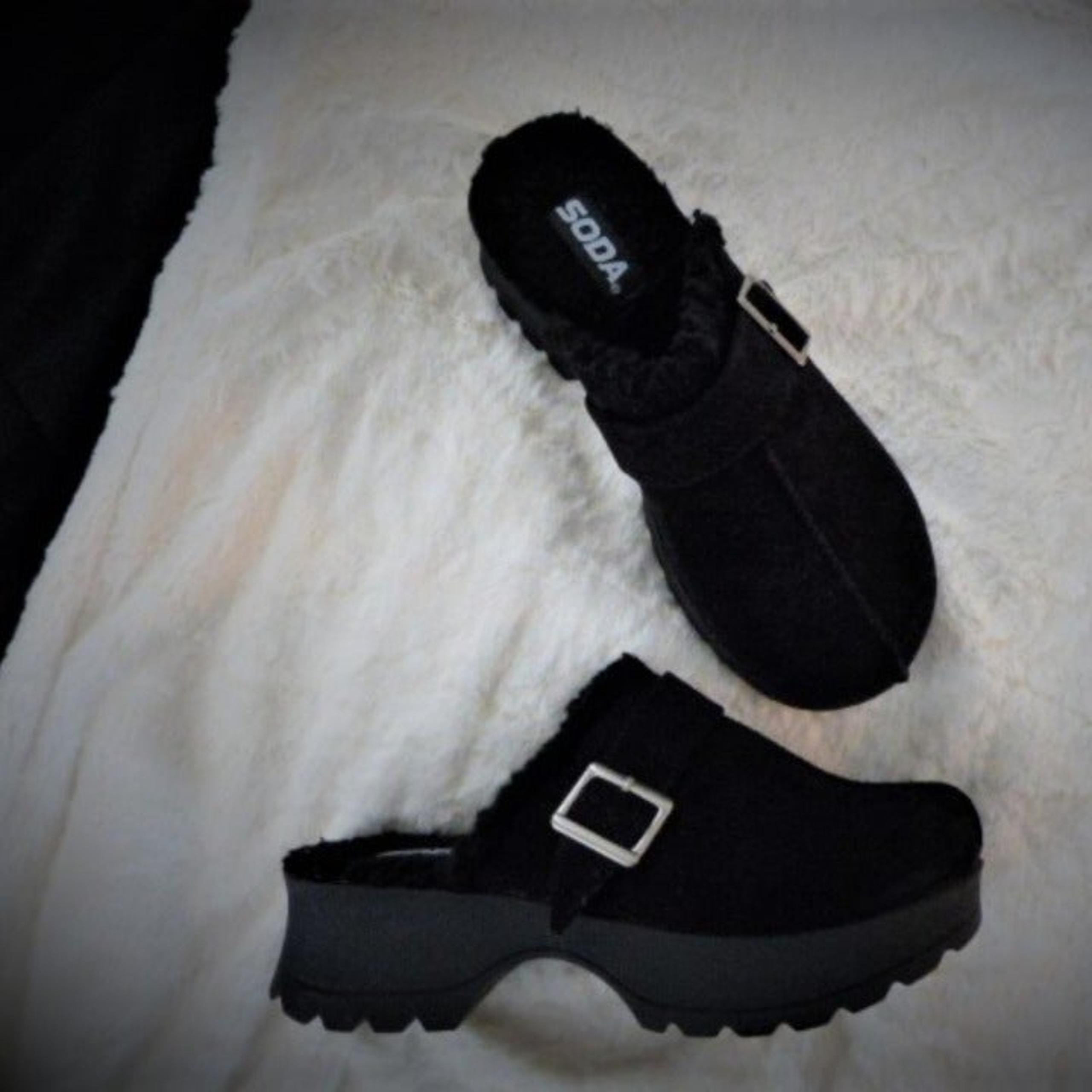 Soda Black Faux Suede Mule/Clogs Shoes 6