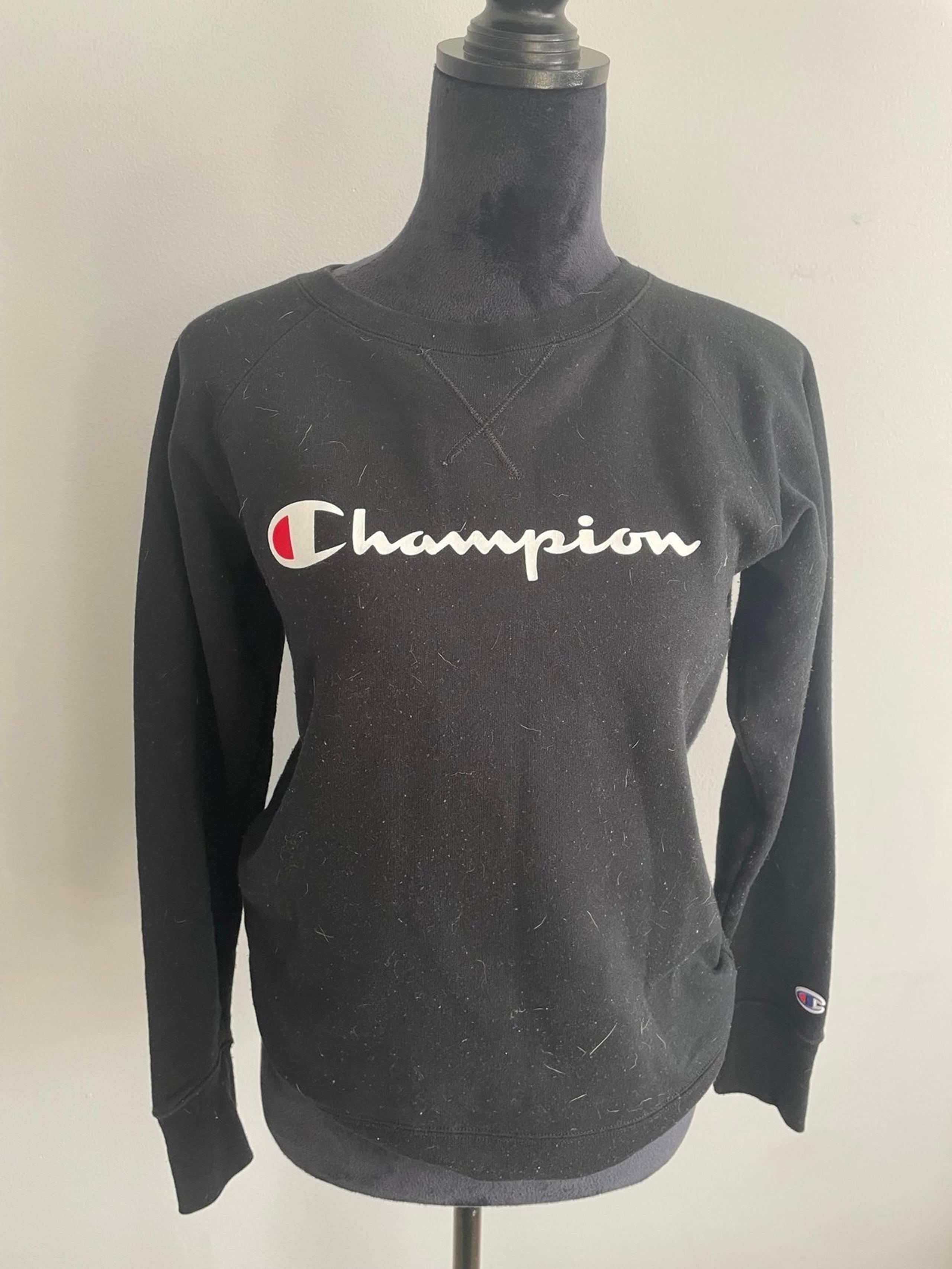 Women’s athletic wear sweatshirt champion size small