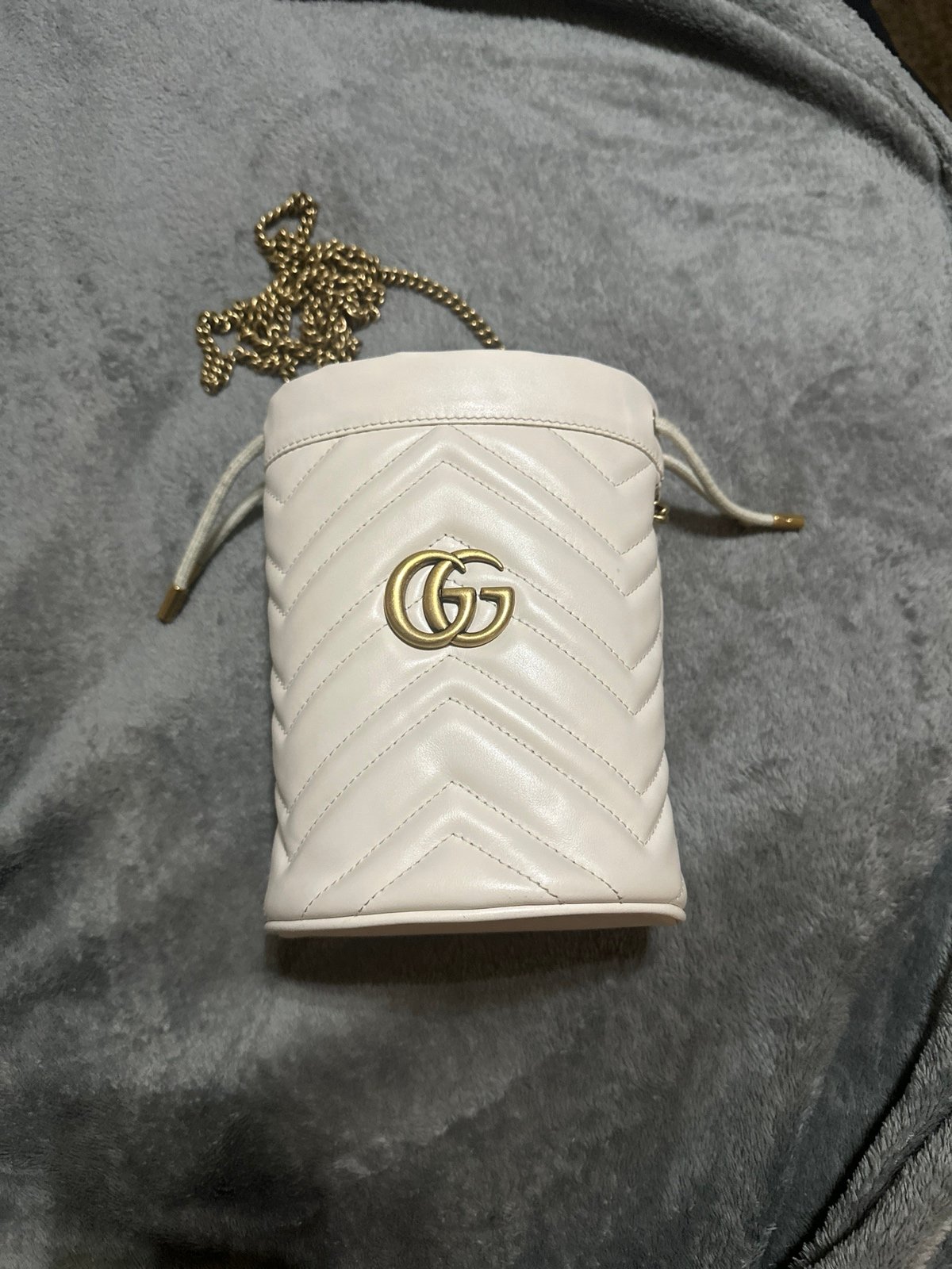 GUCCI MARMONT MINI BUCKET BAG