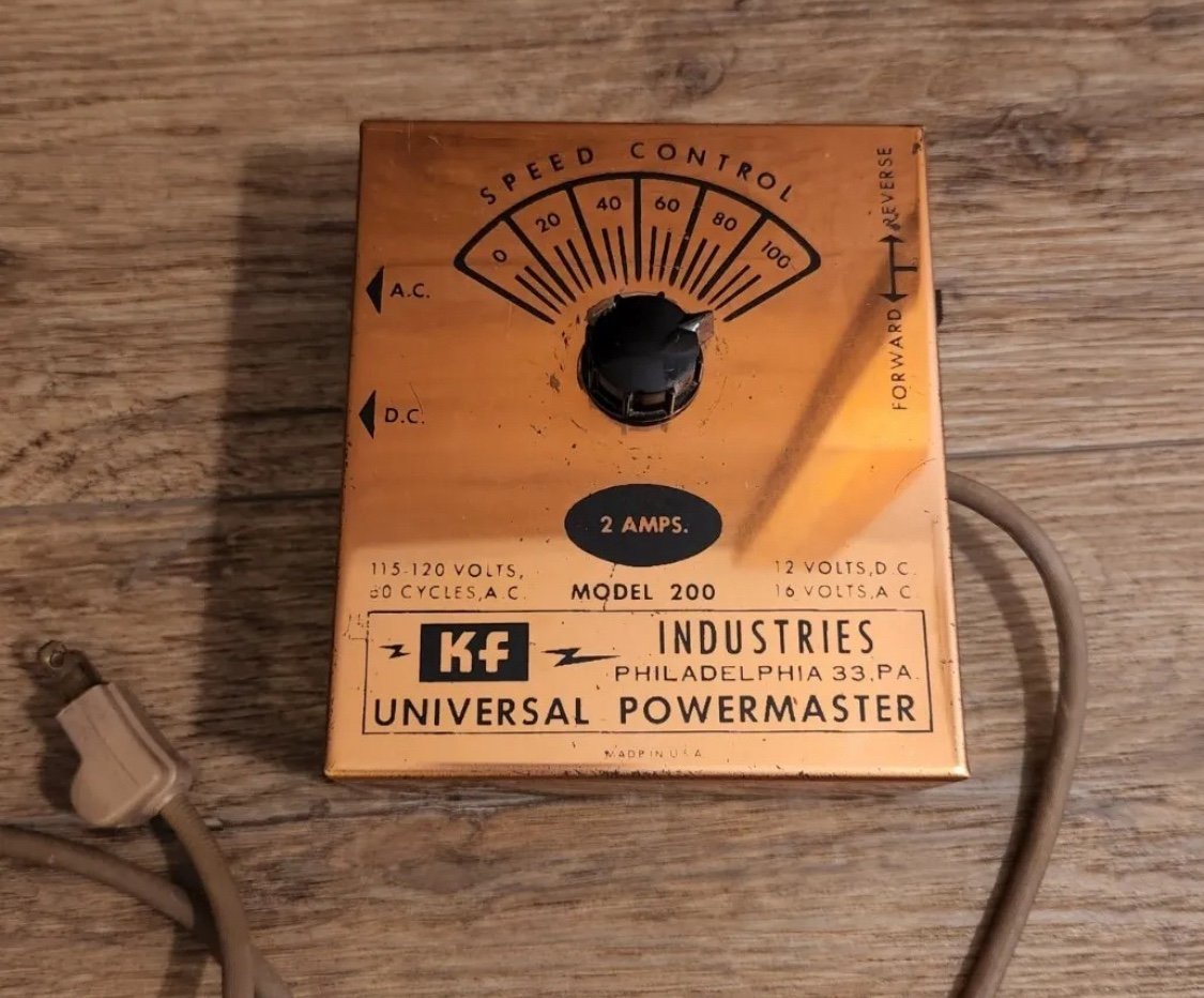 VINTAGE KF INDUSTRIES UNIVERSAL POWERMASTER TRAIN TRANSFORMER MODEL 200 TESTED