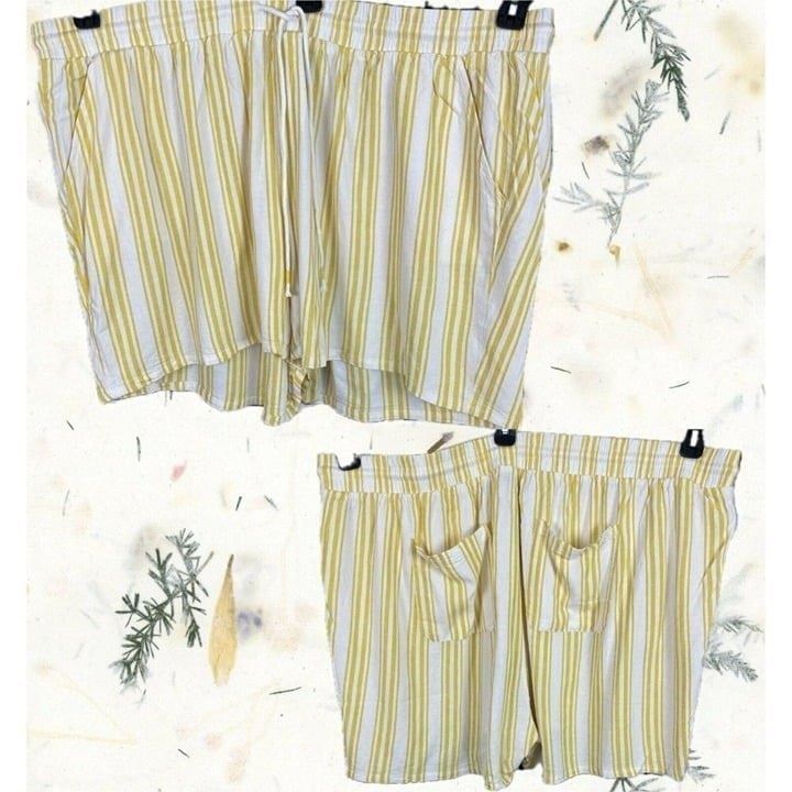 Torrid Plus 5 Yellow Striped Elastic Drawstring Waist Linen Blend Pockets Shorts