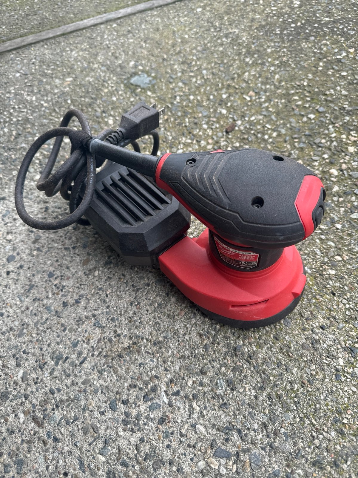 Milwaukee 6034-21 5” Random Orbit Sander