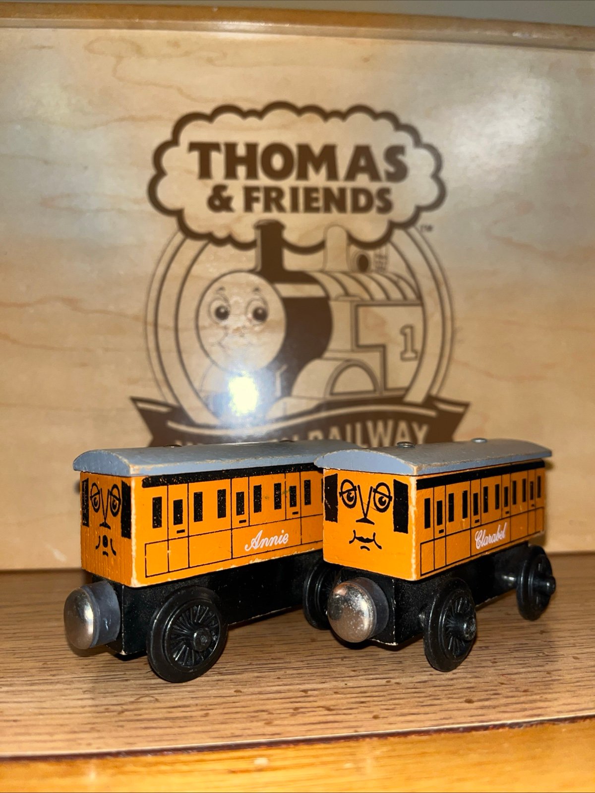 ANNIE CLARABEL ! THOMAS FRIENDS TRAIN WOODEN RAILWAY ! COACHES 1992 ~ First Year