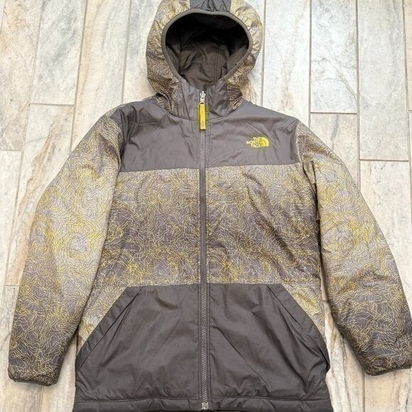 The North Face boys youth large 14/16 REVERSIBLE gray/neon Winter coat