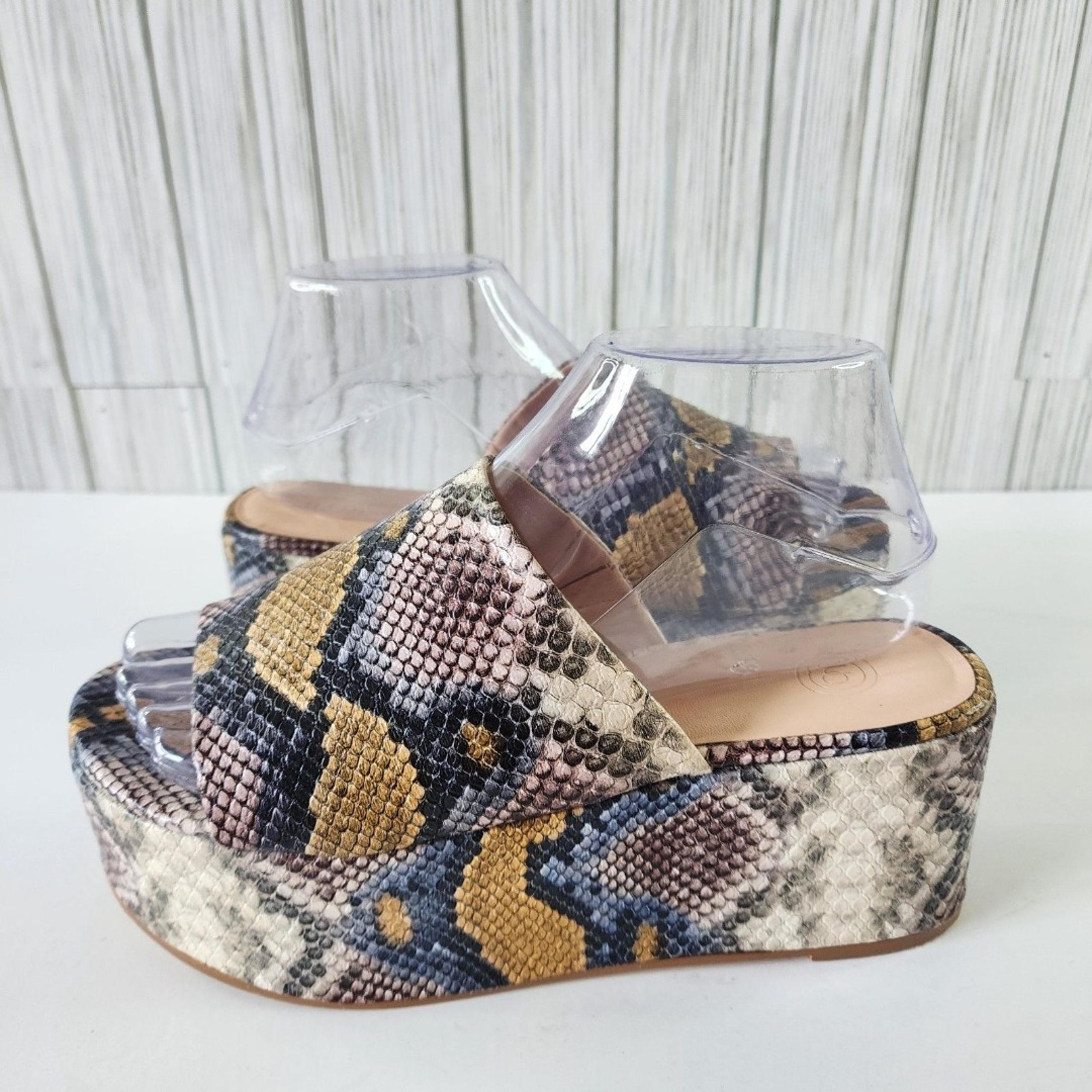 Women's Urban Outfitters Y2K Snake Skin Platform Sandals Size 7