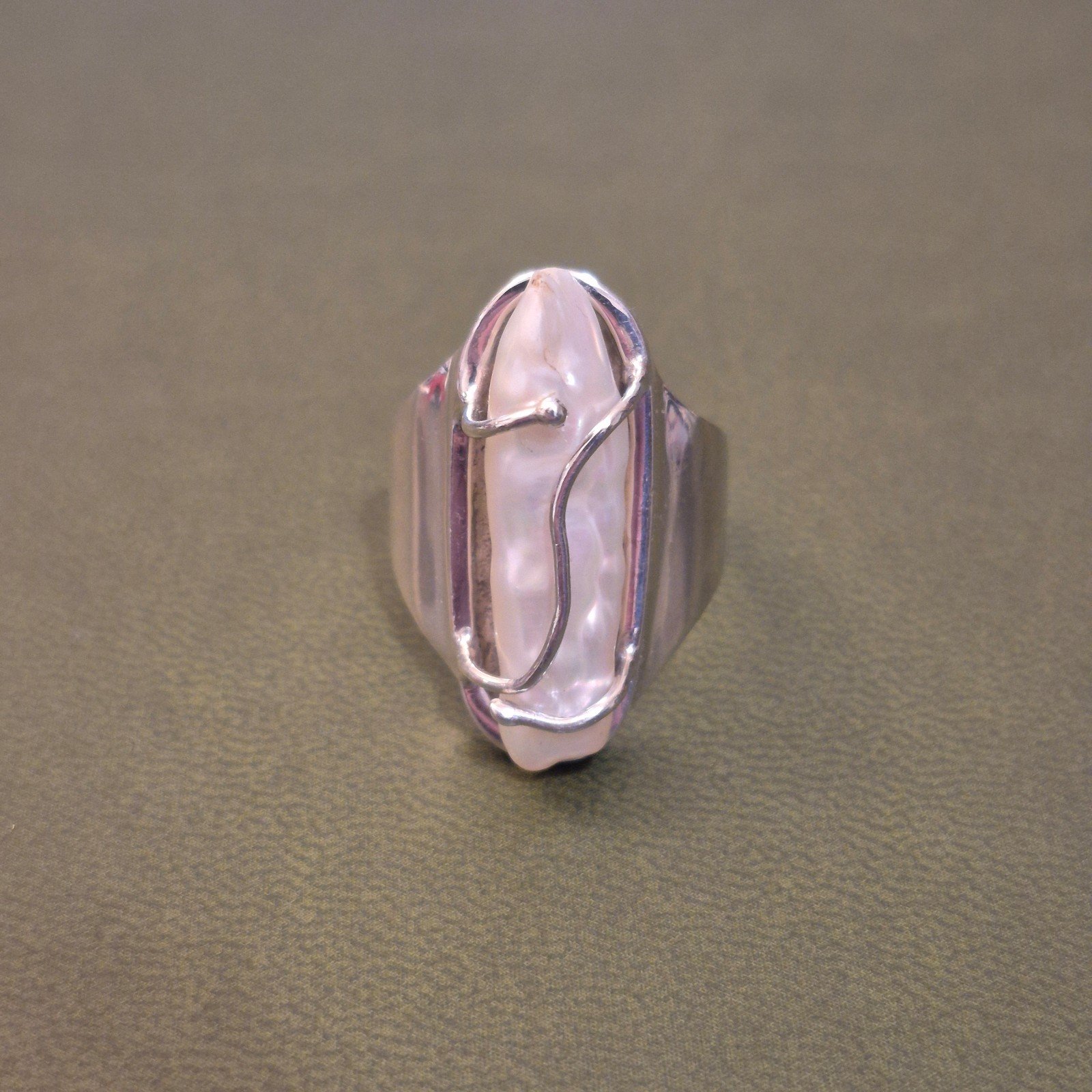 Vintage Sterling Silver Ring with Caged Baroque Pearl | Size 8