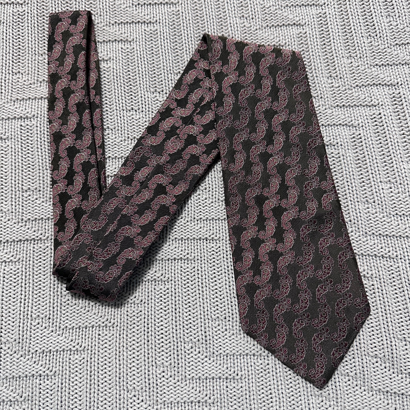 Alexander Julian olive green paisley silk tie