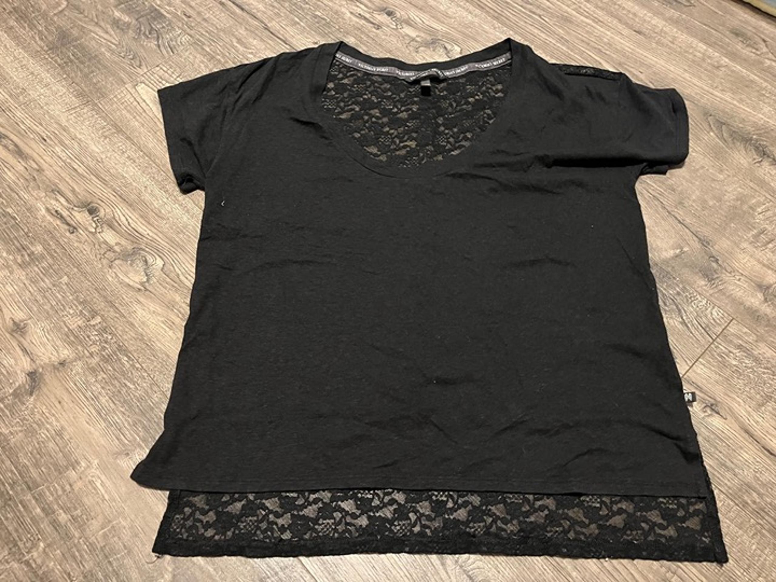 Victoria Secret black lace shirt size medium