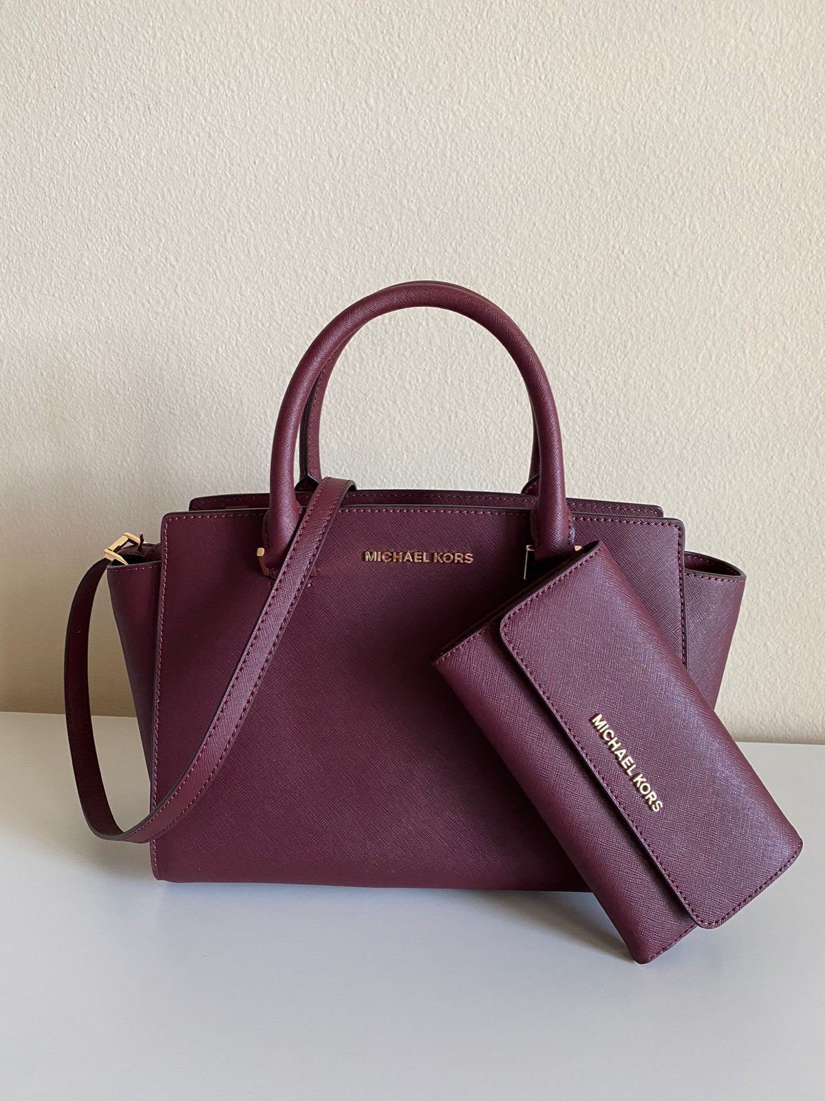 Michael Kors purse and wallet set