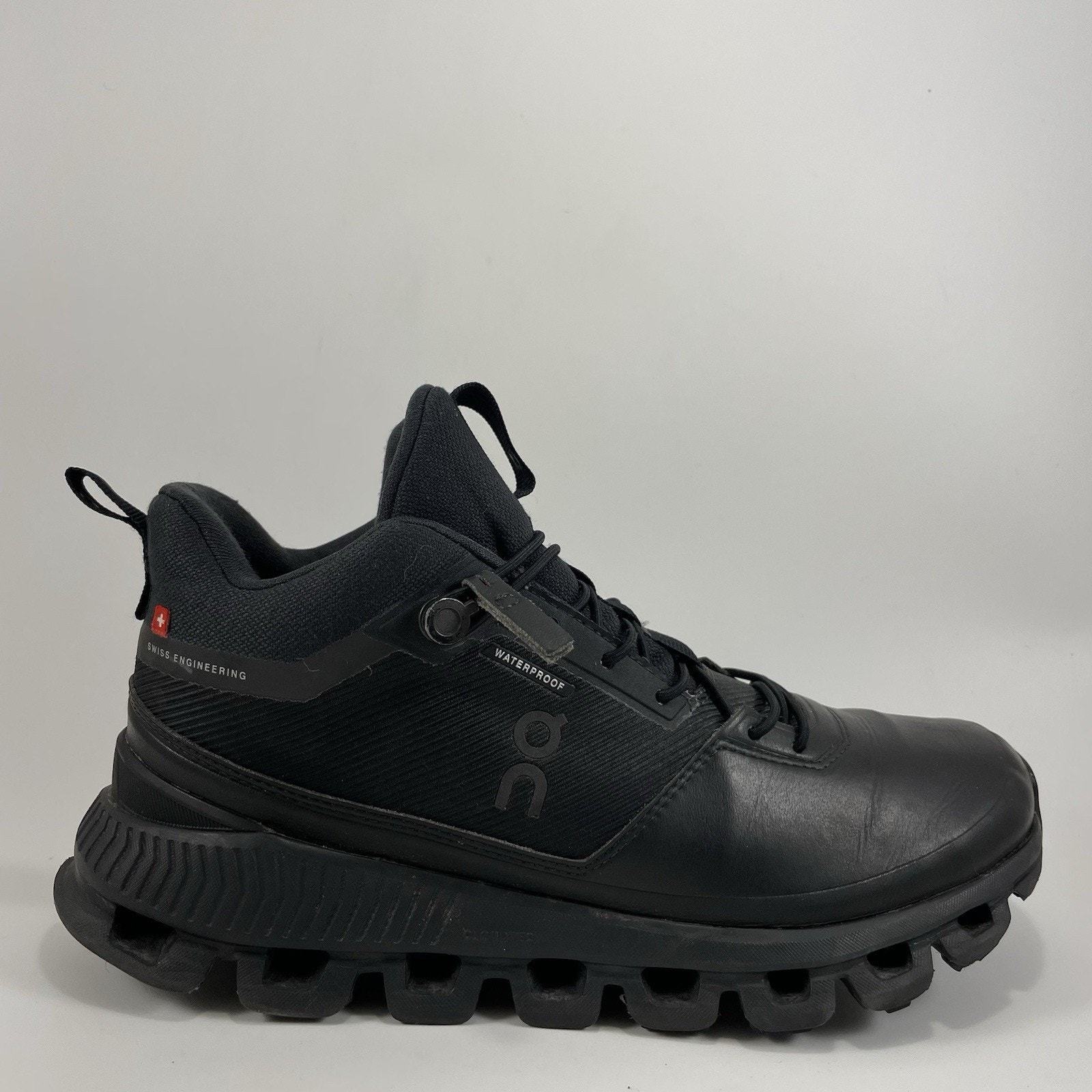 On Cloud Hi High Top WP Hiking Sneakers Womens Size 6 Black Waterproof Leather