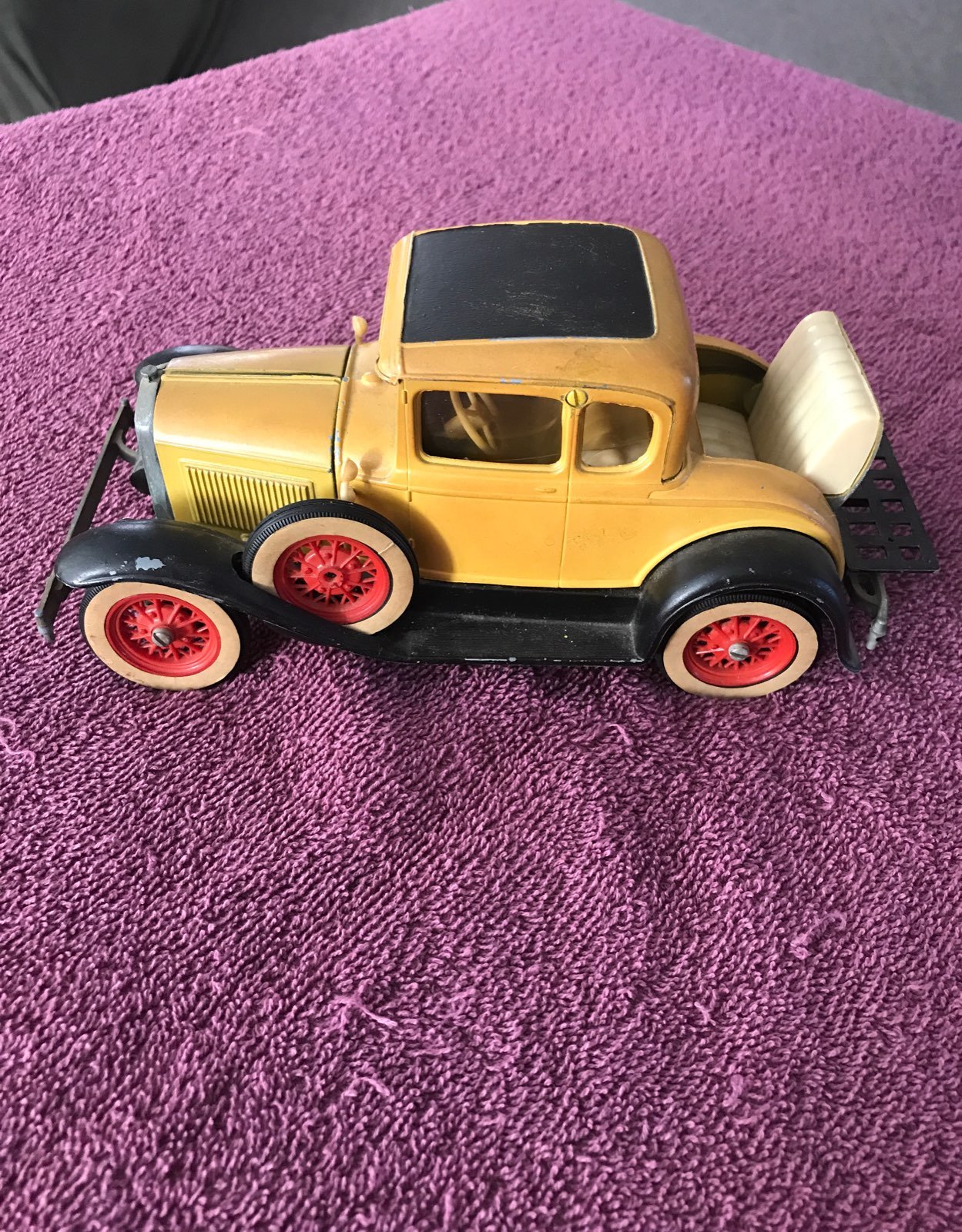Vintage Hubley Metal Kit Coupe Sedan