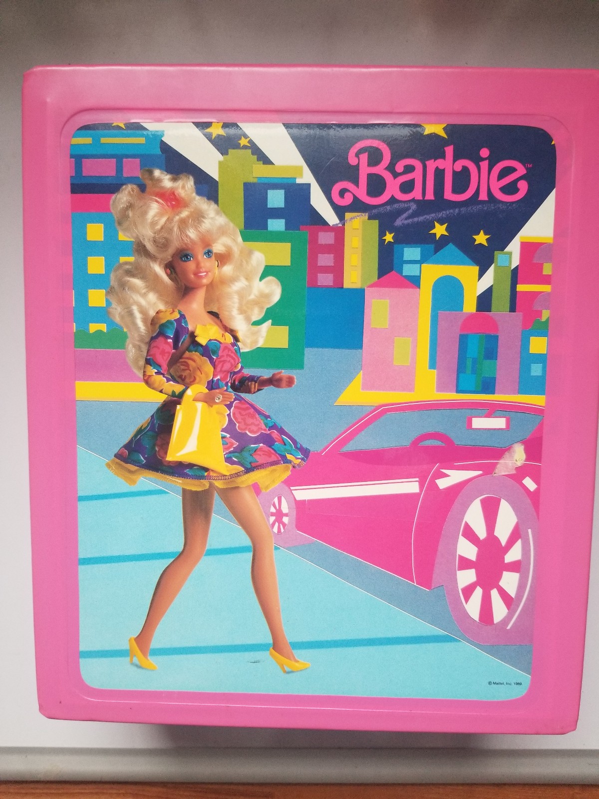 1989 Rare Vintage Barbie dolls, suitcase, accessories