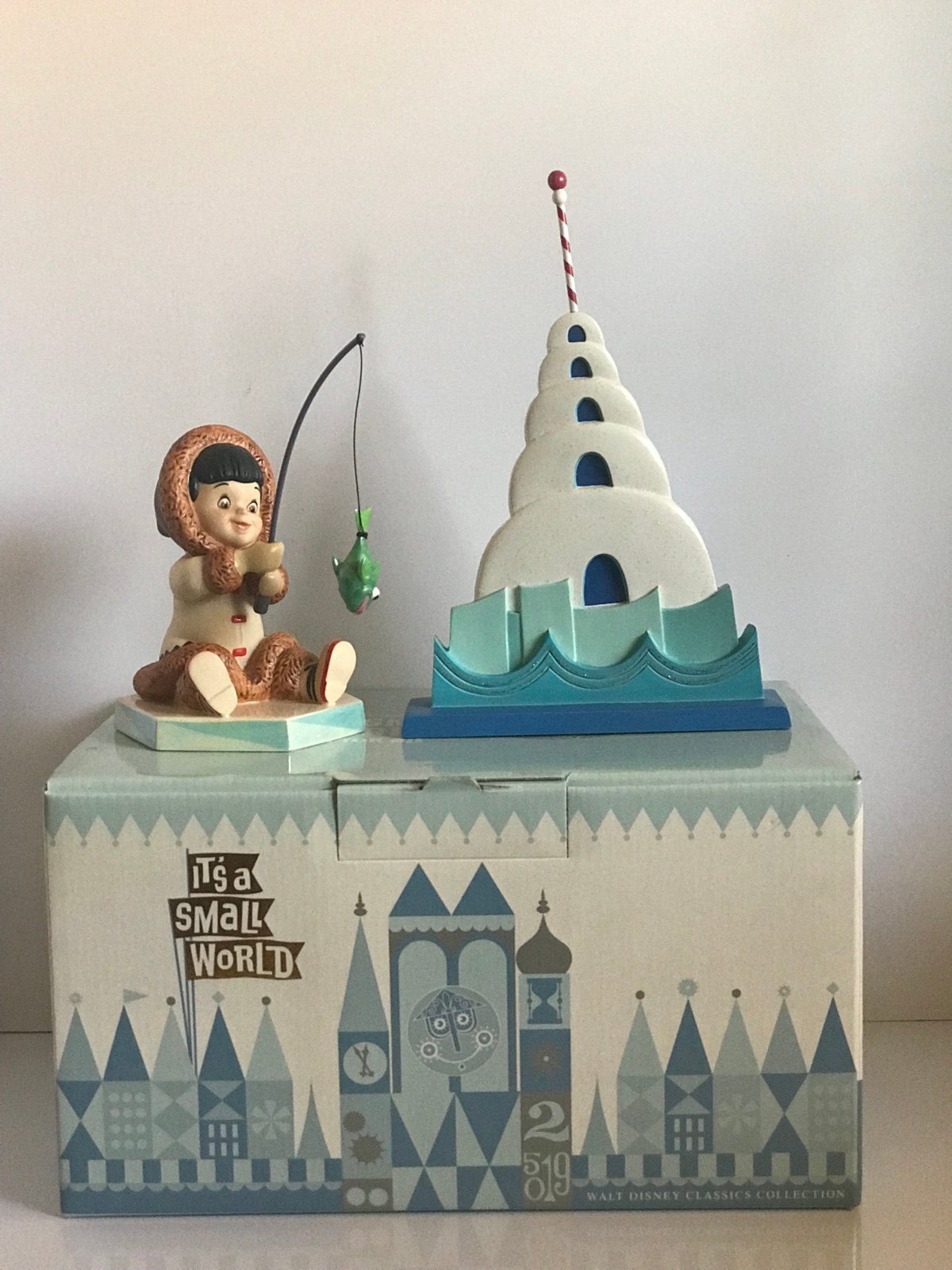Disney Wdcc Small World Eskimo Fishing Igloo North Pole Arctic Fun + Box NO COA