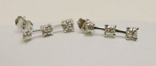 10k White Gold Diamond Earrings