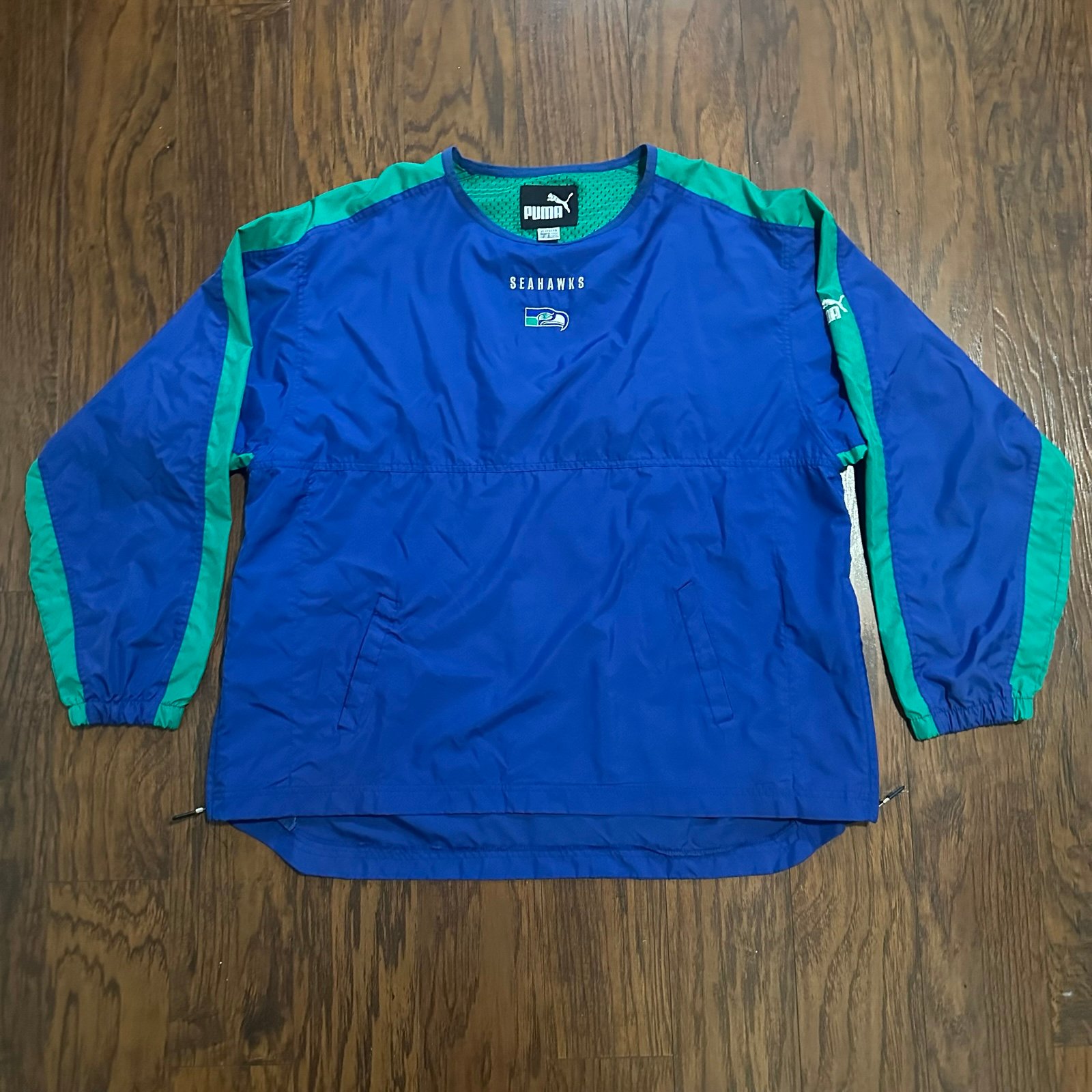 Vintage Seattle Seahawks Puma windbreaker men’s XL