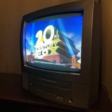 13 in. Toshiba MV13Q41 CRT TV VCR Combo
