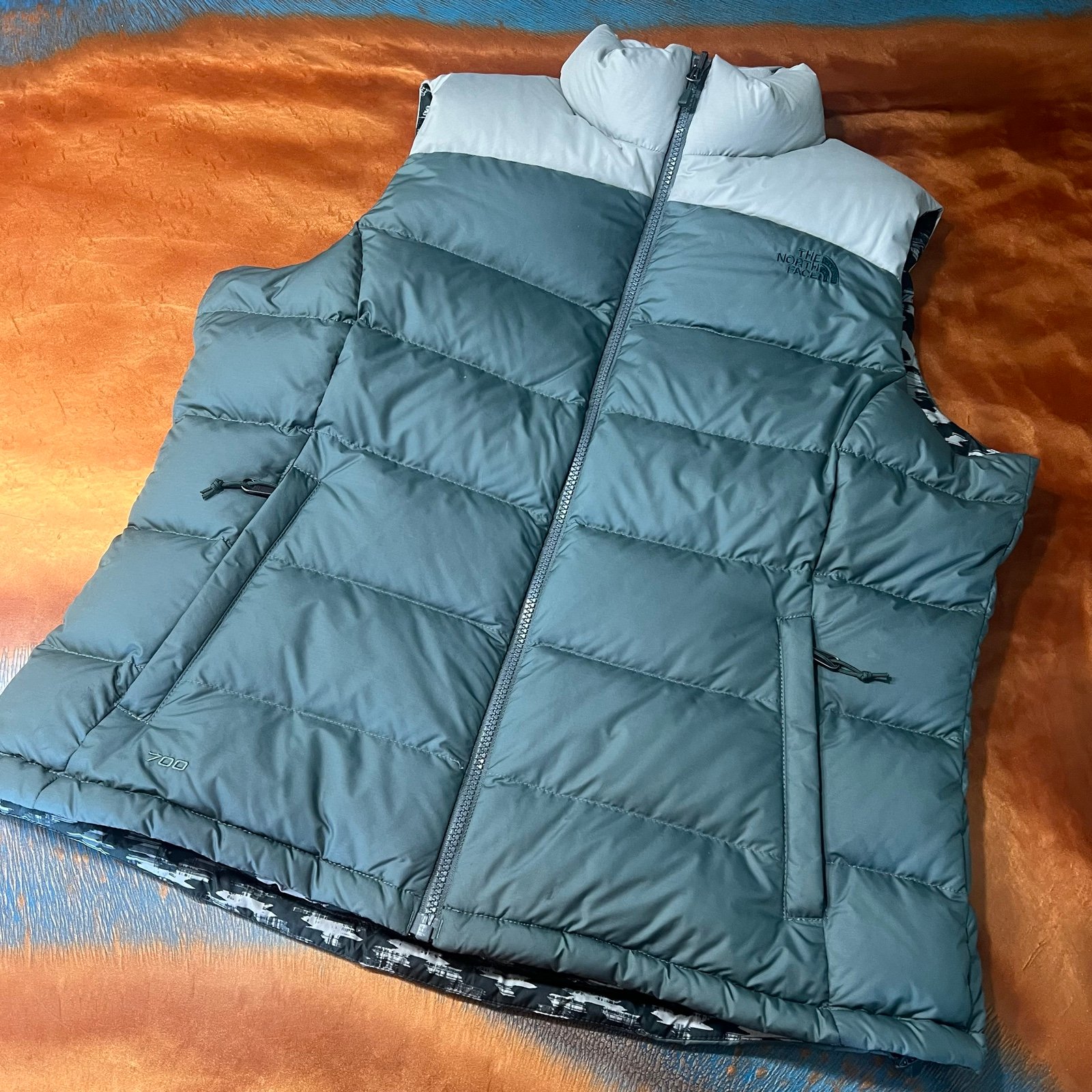 The North Face 700 down Puffer Vest Green XL colorblock Nuptse