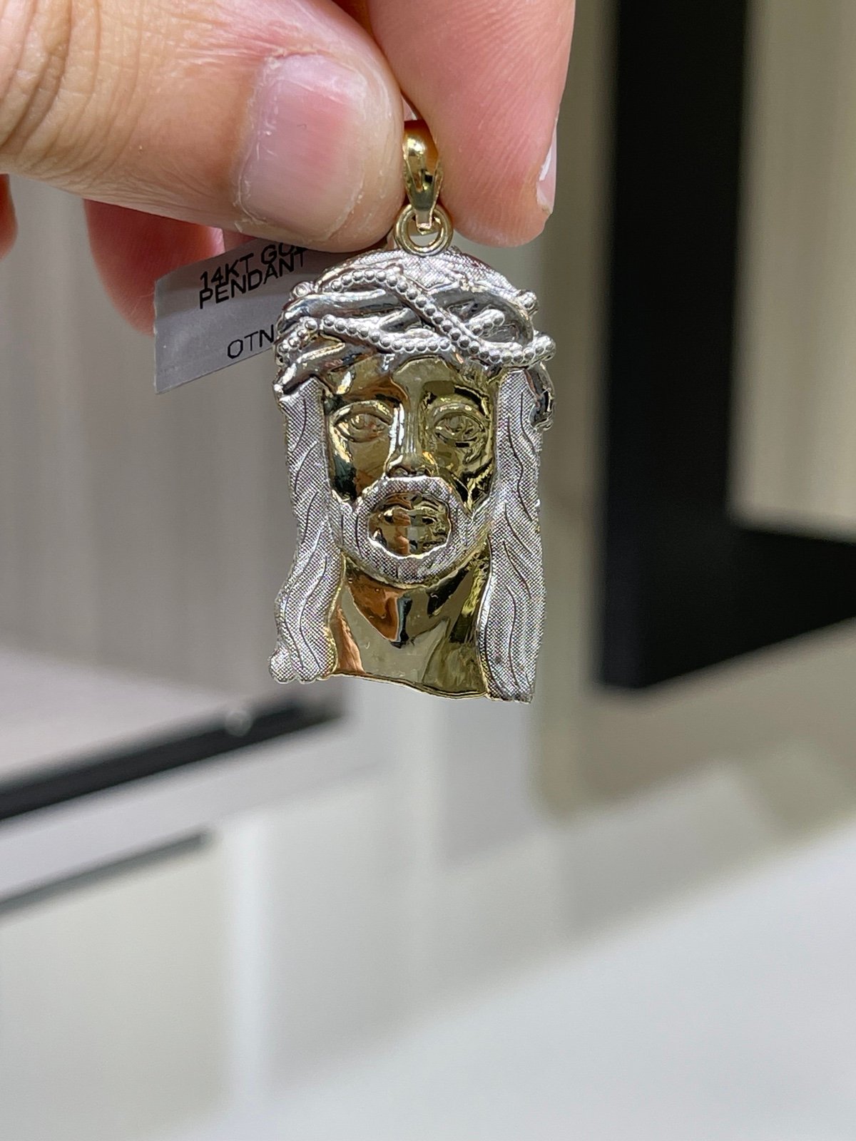 14kt gold Jesus head pendant