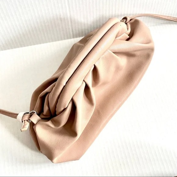 Supercute Nude Spring Bag Clutch NWOT