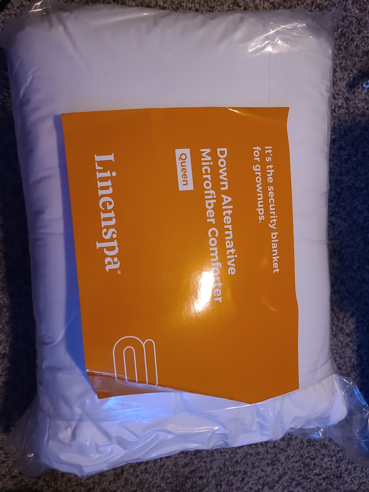Linenspa Down alternative microfiber comforter Queen