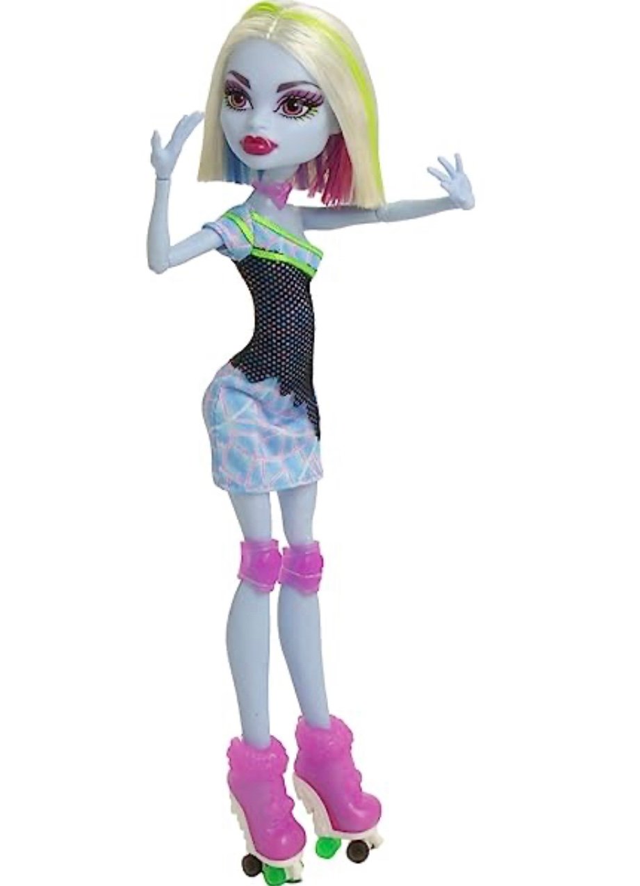 Monster High Doll Abbey Bominable Skultimate Roller Maze Skates