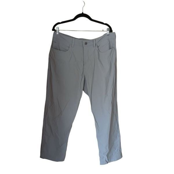 The North Face Men's Short Length Flat Front Hiking Pants Light Grey Size 36