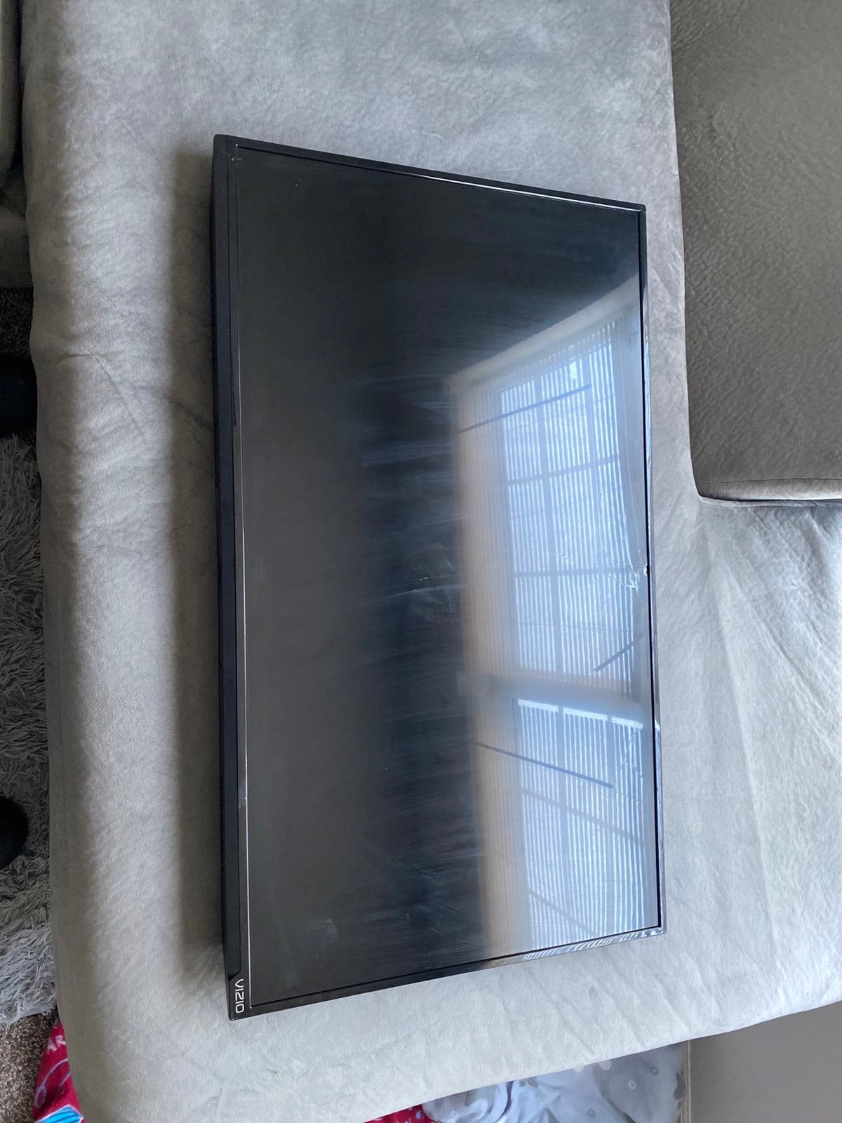 VIZIO E Series E390i-B1E - 39 LED Smart
