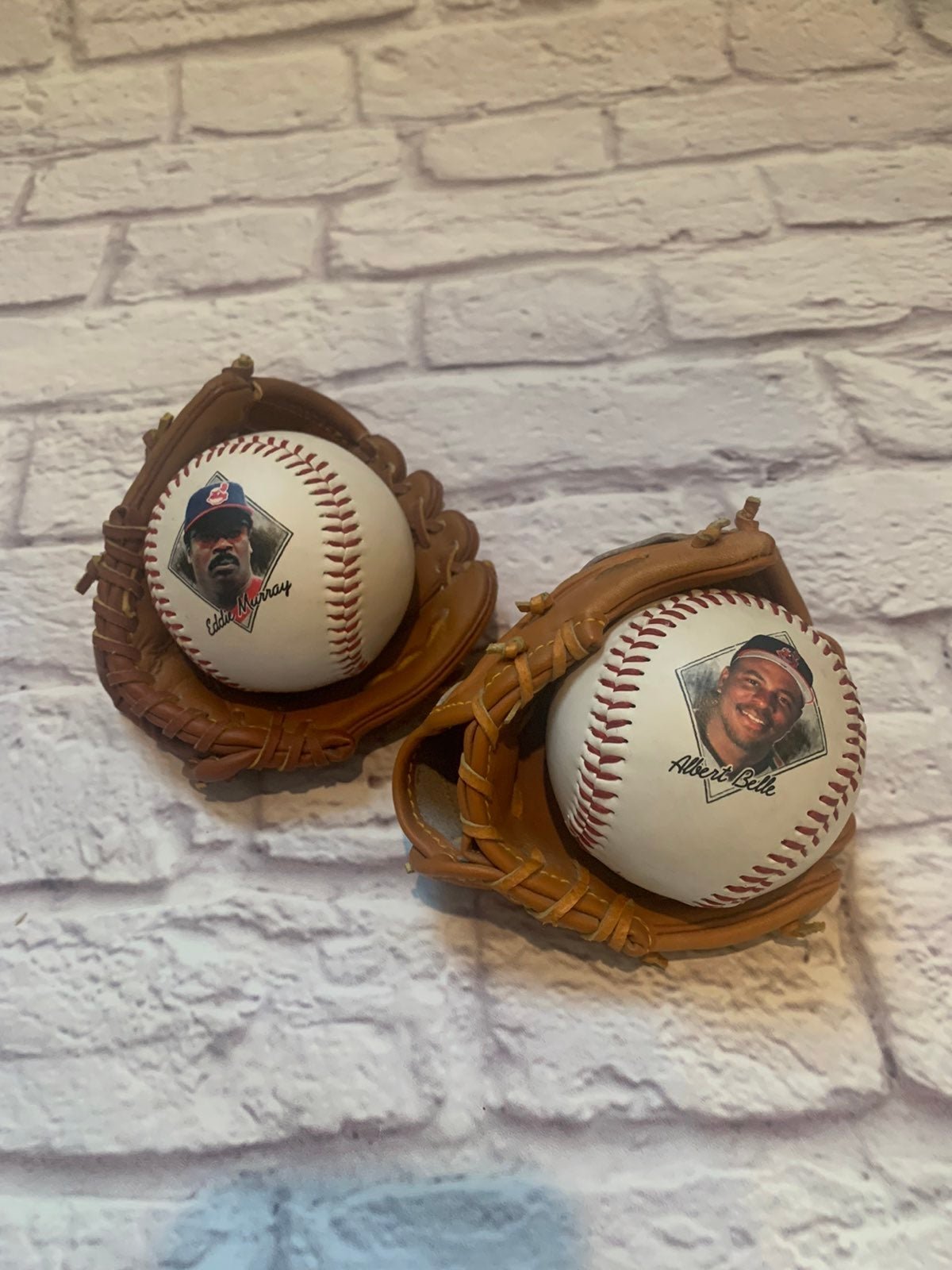 Cleveland Indians photo stats balls with leather mini gloves 1995