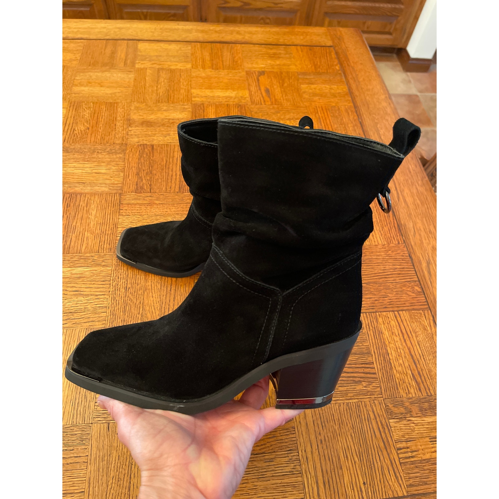 Vince Camuto Dremmia suede square toe scrunch bootie size 7