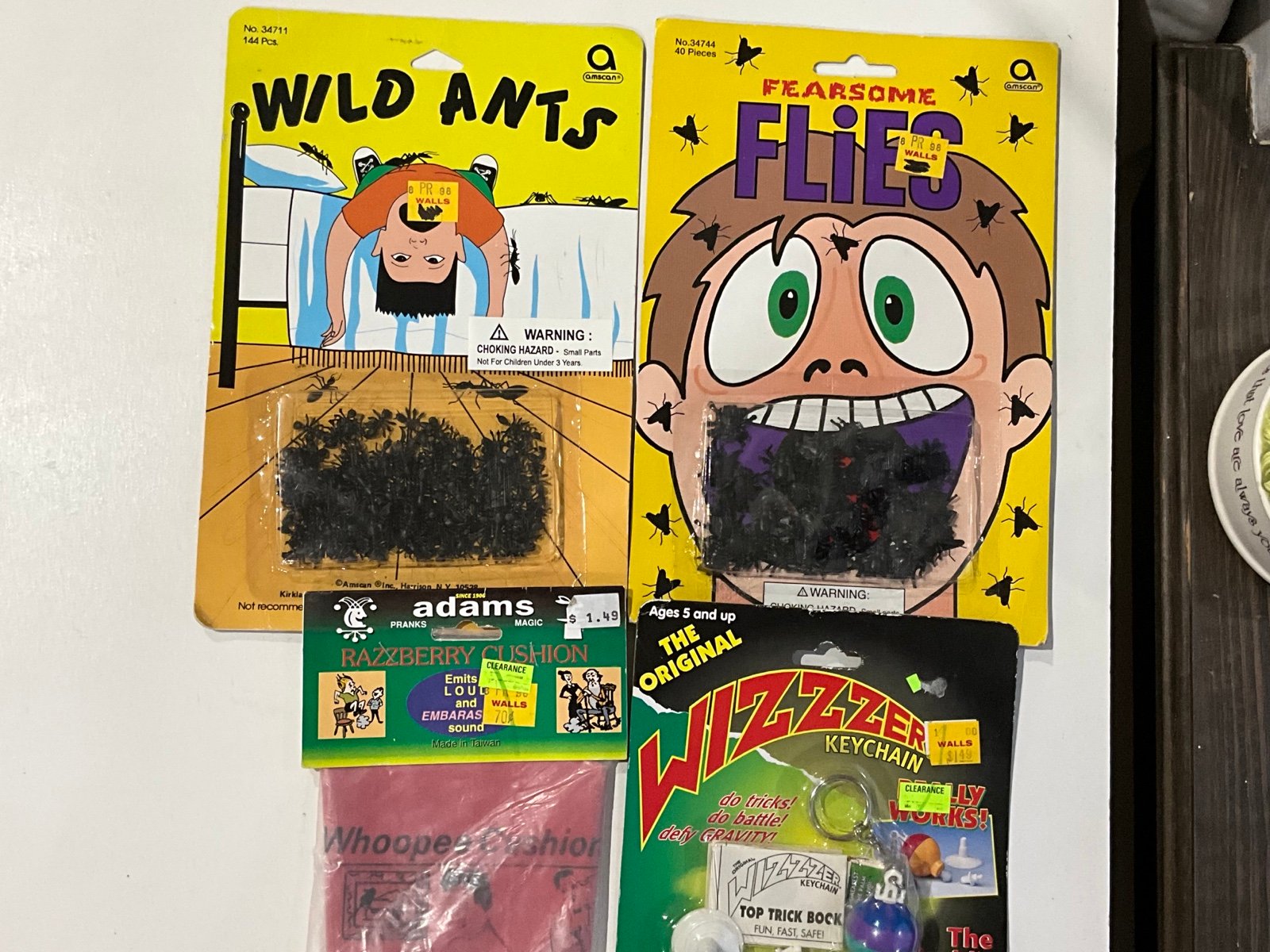 Vintage Lot of 4 NOS Amscan Adams Toys Fearsome Flies Wizzer Keychain