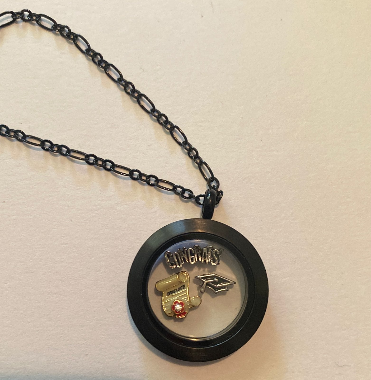 ORIGAMI OWL GRADUATION LOCKET