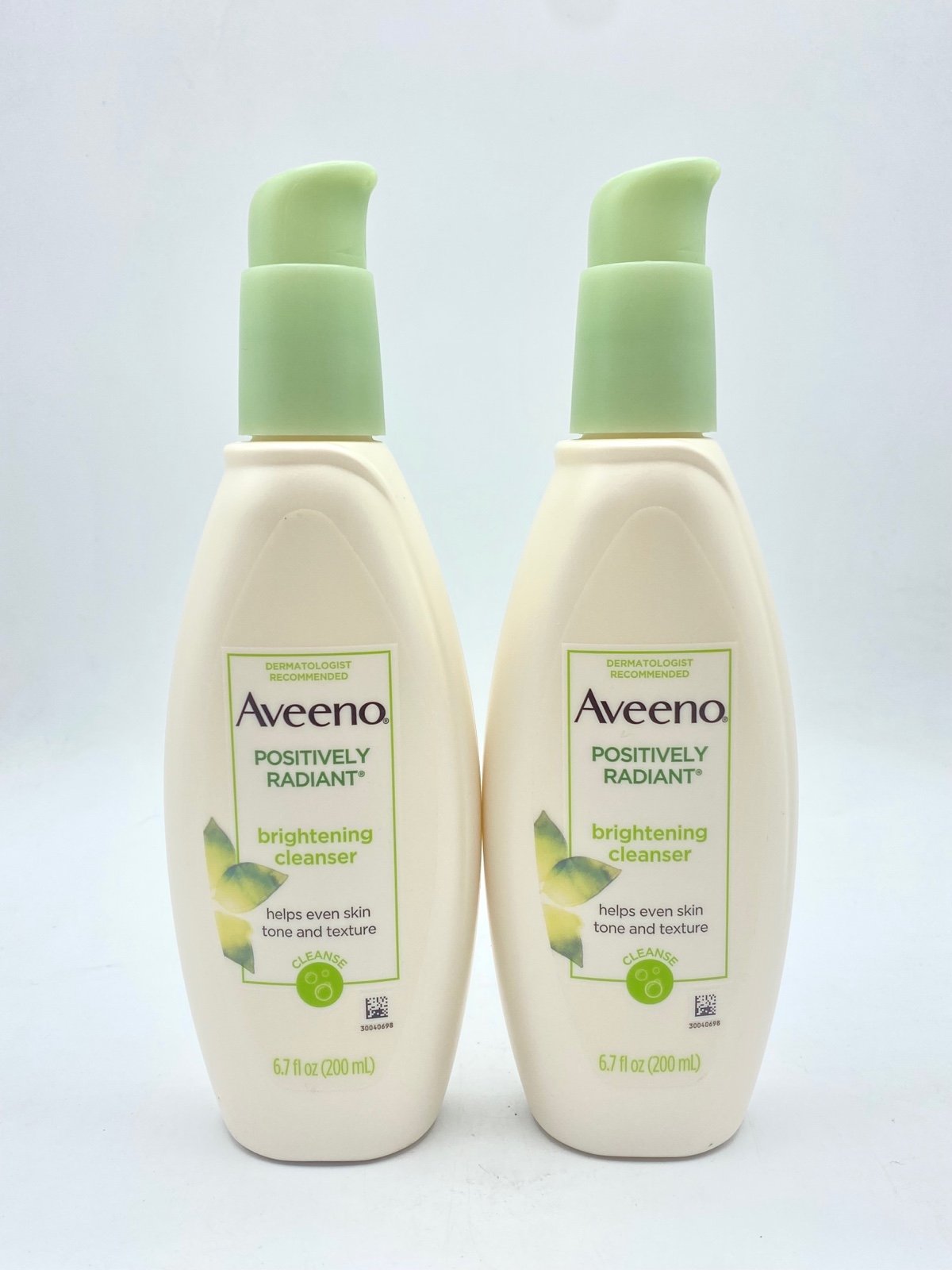 Aveeno Positively Radiant Brightening Cleanser 6.7 Oz. Each Set of 2 NEW Aveeno Positively Radiant Brightening Cleanser 6.7 Oz. Each Set of 2 NEW