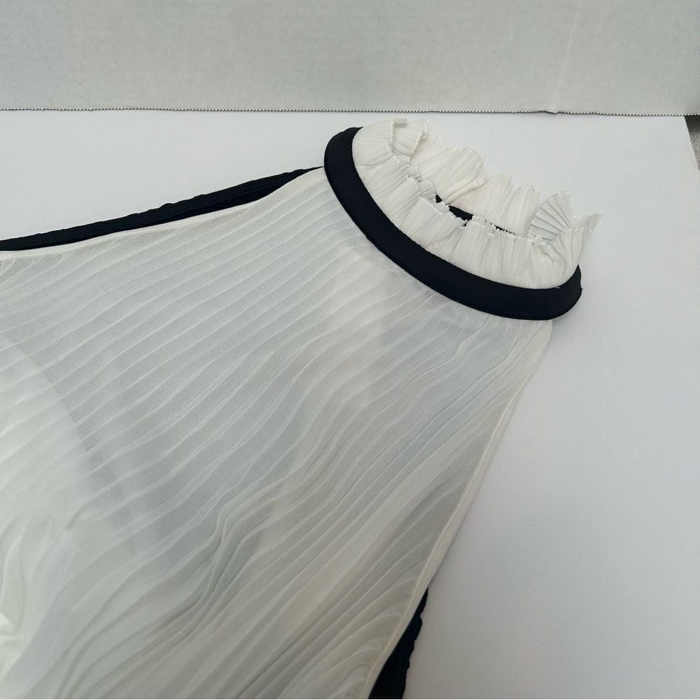 White House Black Market NWT Halter Neck Pleated Lined Shift Dress size 2