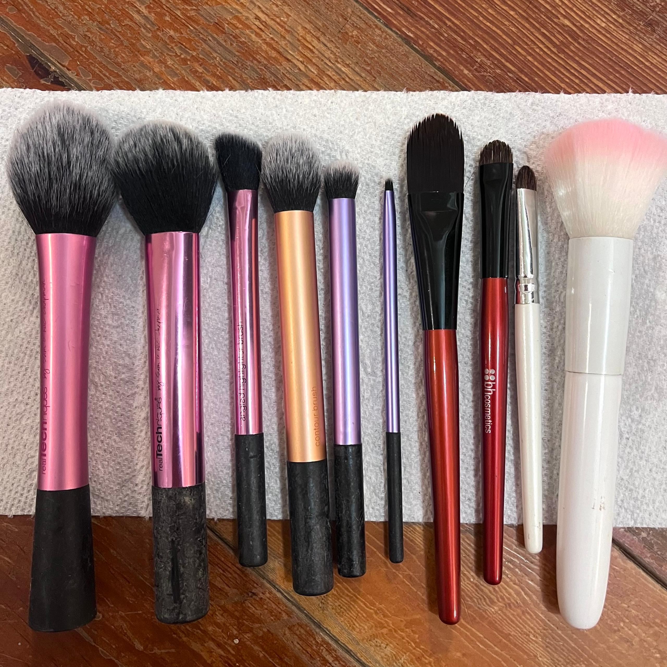 Makeup brushes bundle