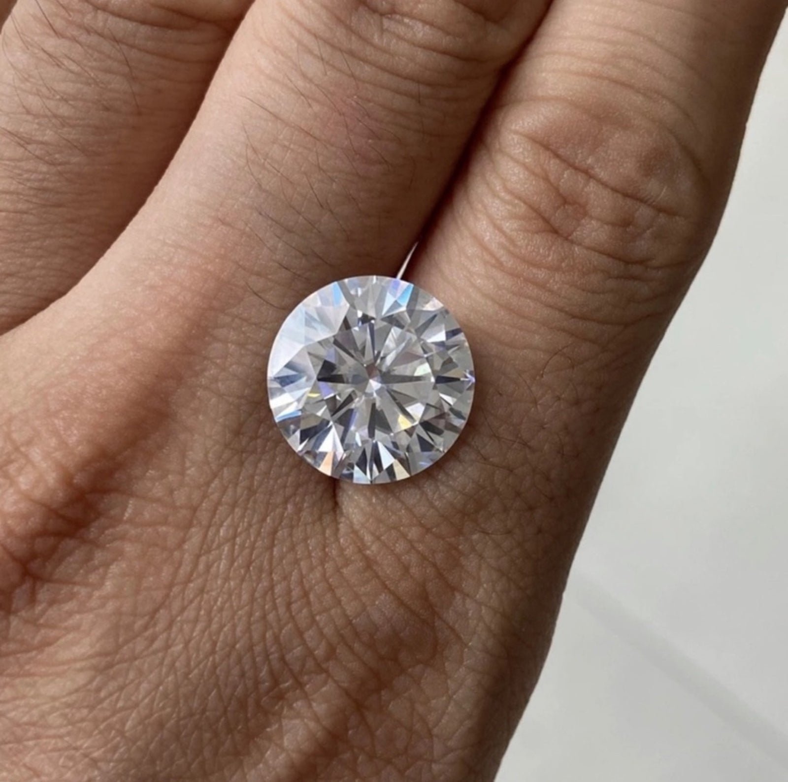 3CT VVS D Round Brilliant Cut Moissanite Sparkling