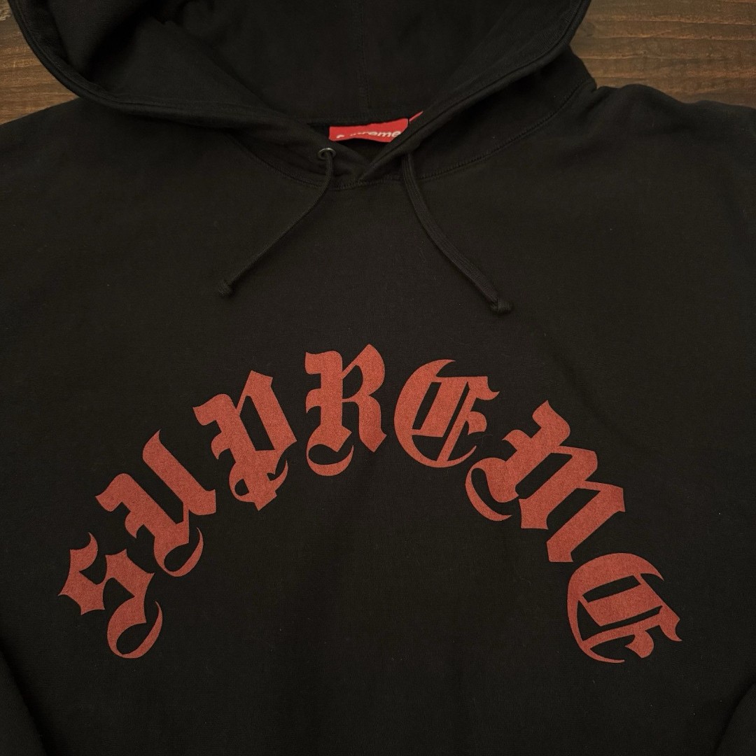 Supreme Printed Arc Hooded Sweatshirt