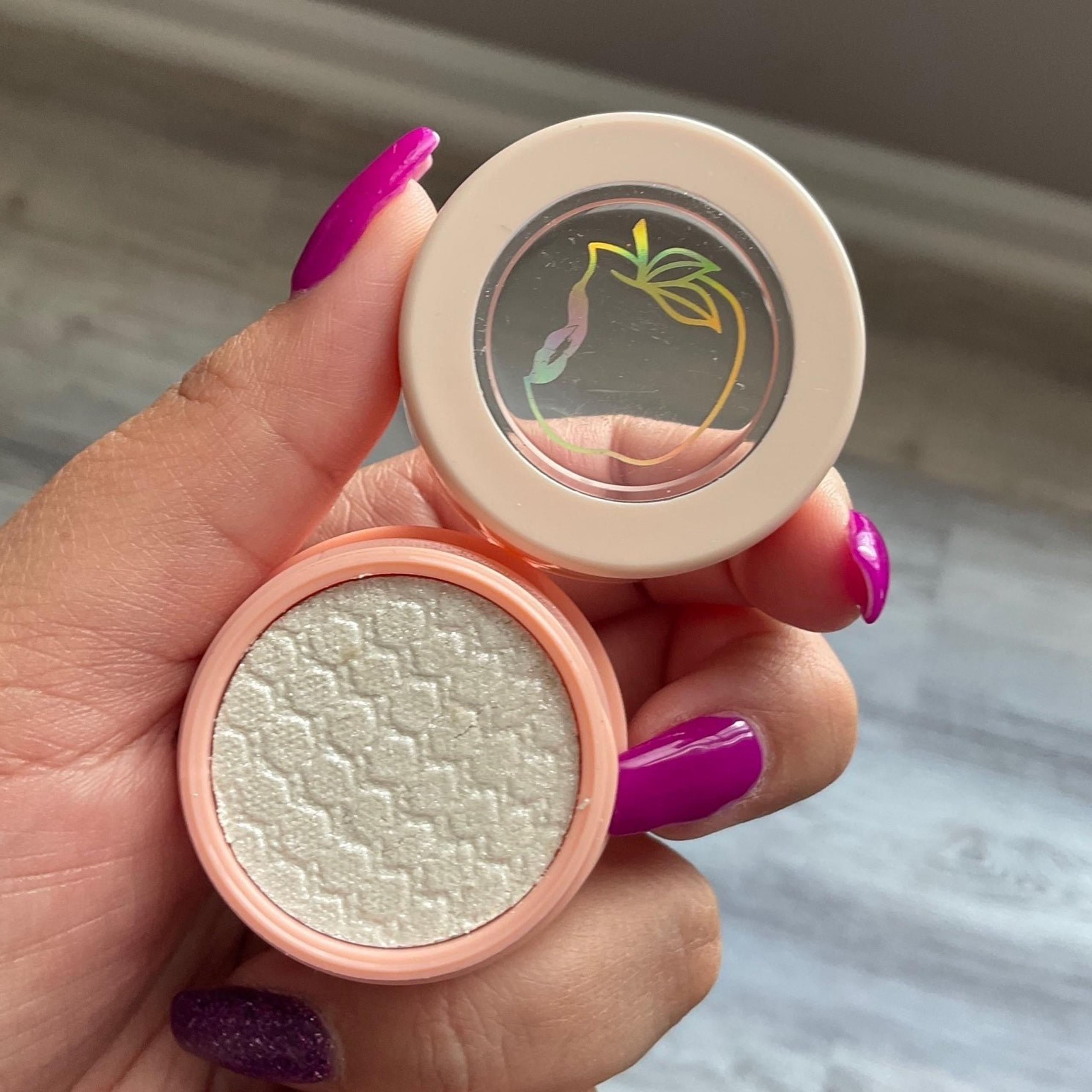 Colourpop Disney Heart of Gold Snow White I’m Wishing Super Shock Shadow